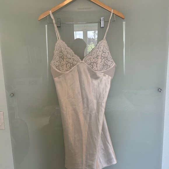 Oscar de la Renta White Slip Dress - Picture 4 of 7